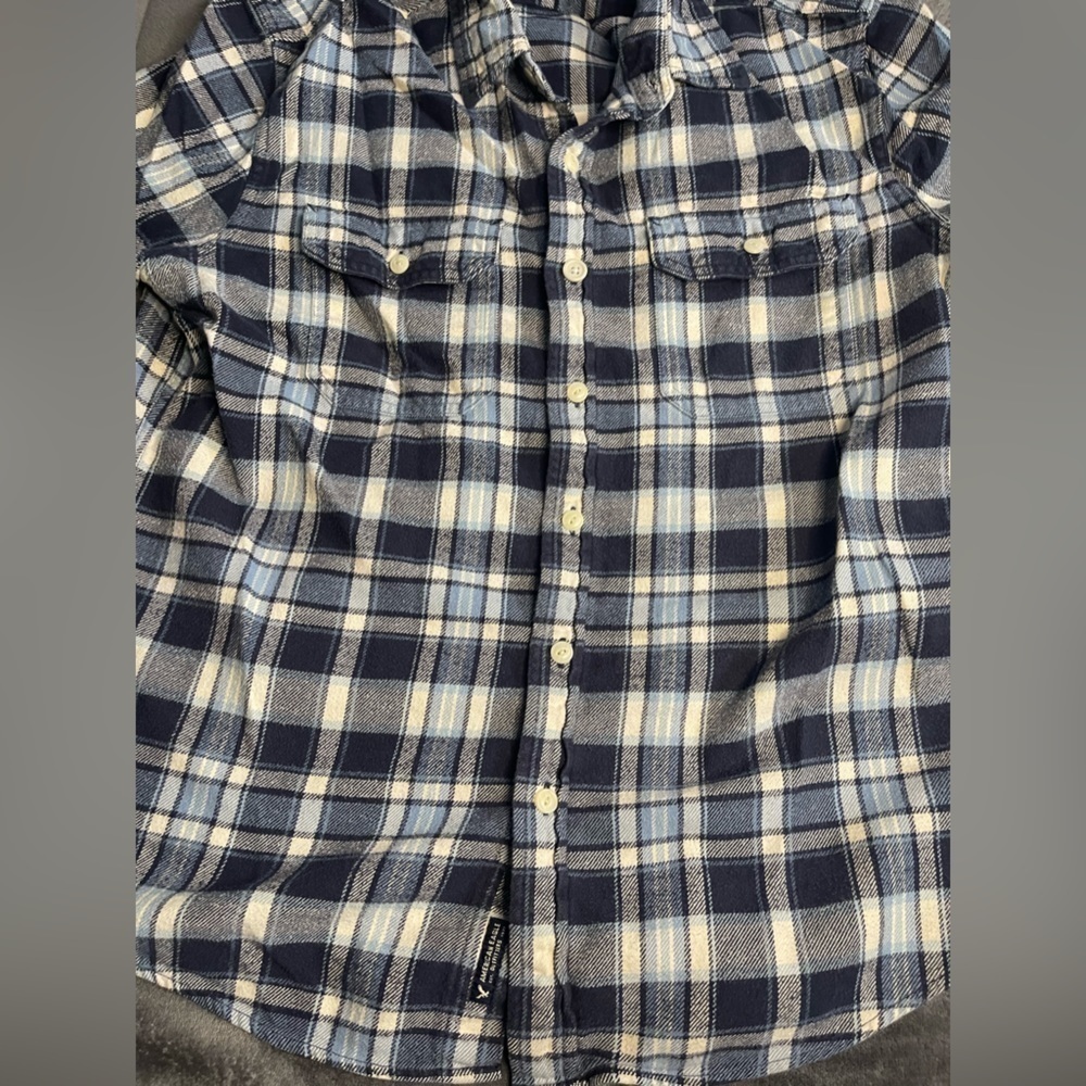Men’s American Eagle Flannel Button-Down - Size L - Picture 2 of 9